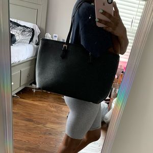 Black tote